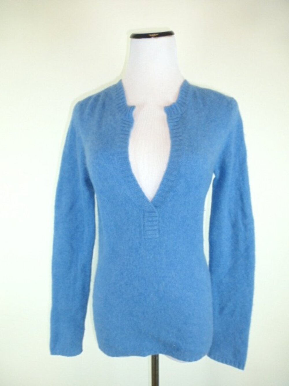 KINROSS blue 100% CASHMERE SPLIT NECK SWEATER M